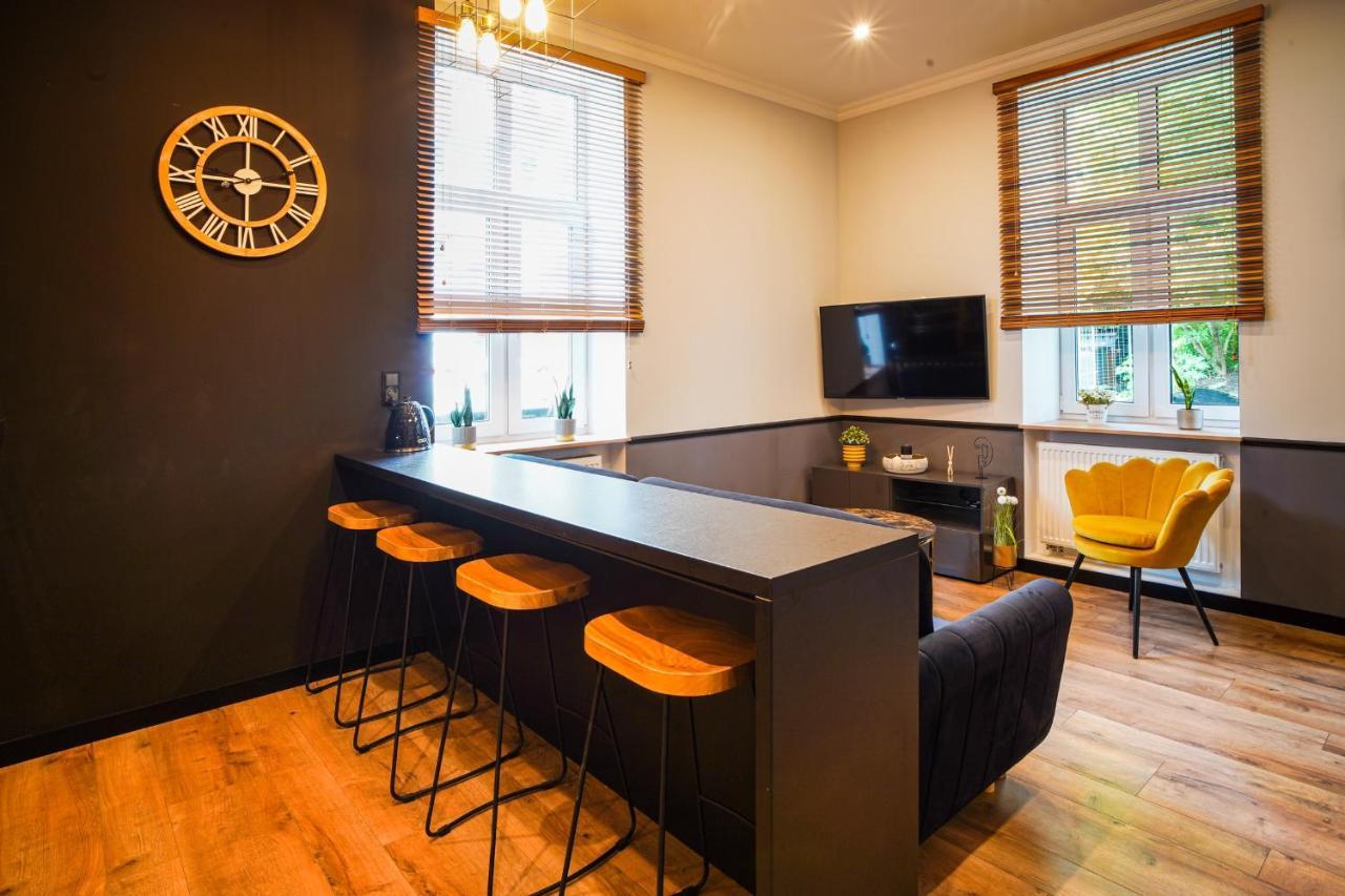 Apartament Z Jacuzzi W Centrum Sanoka Luaran gambar